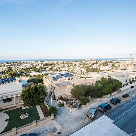 Artist Terrace Apartments Mellieha Bagian luar foto