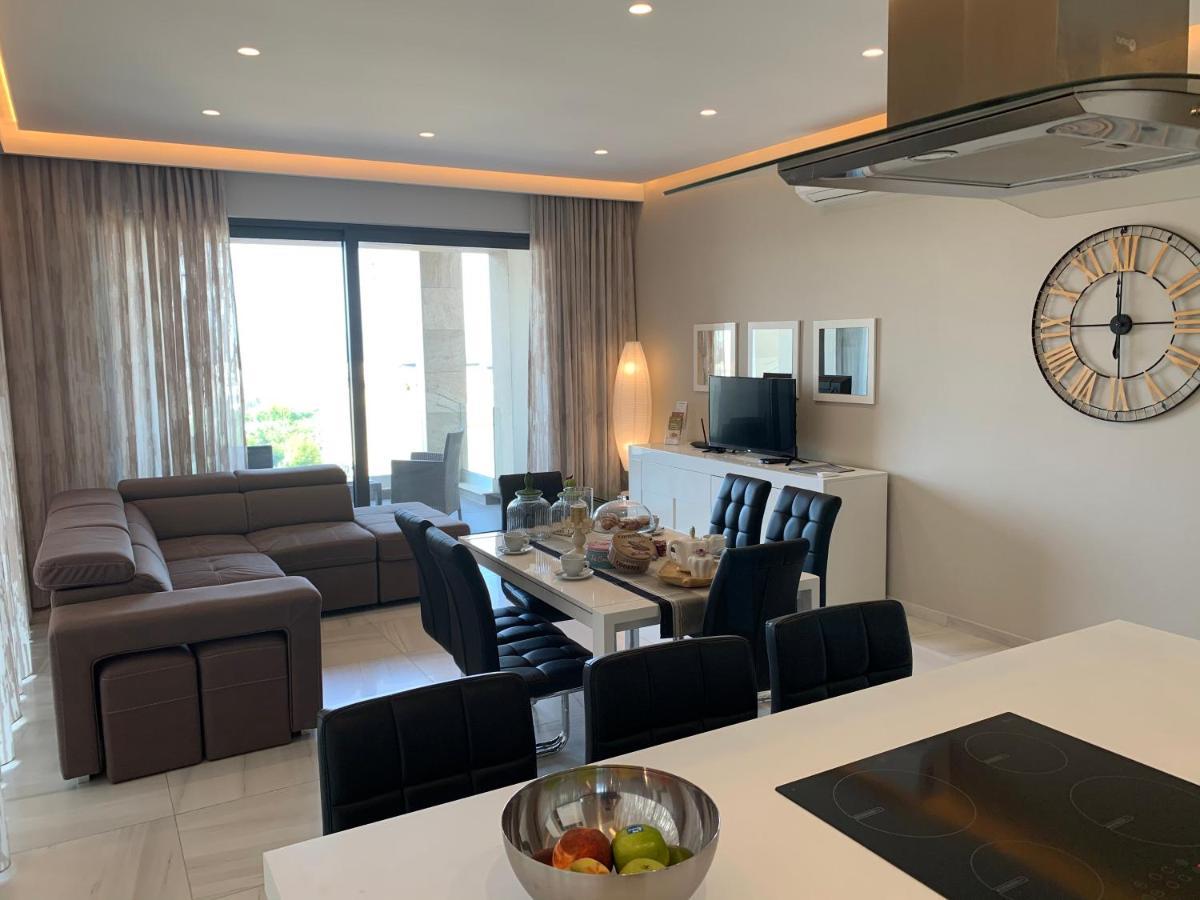 Artist Terrace Apartments Mellieha Bagian luar foto