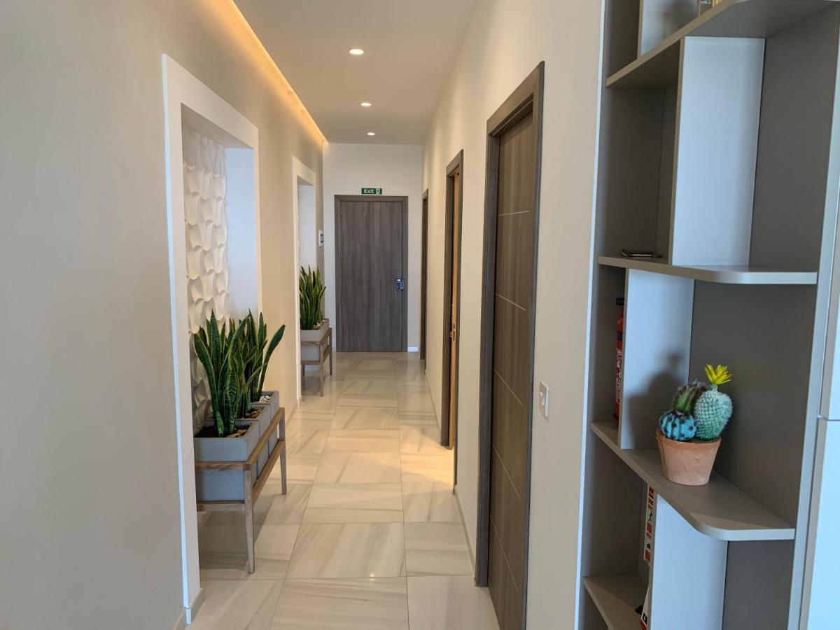 Artist Terrace Apartments Mellieha Bagian luar foto