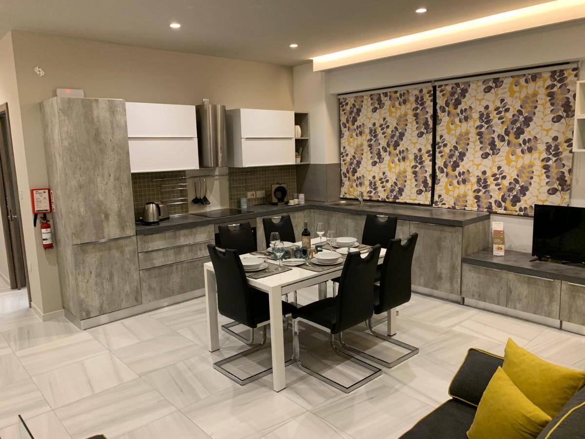 Artist Terrace Apartments Mellieha Bagian luar foto