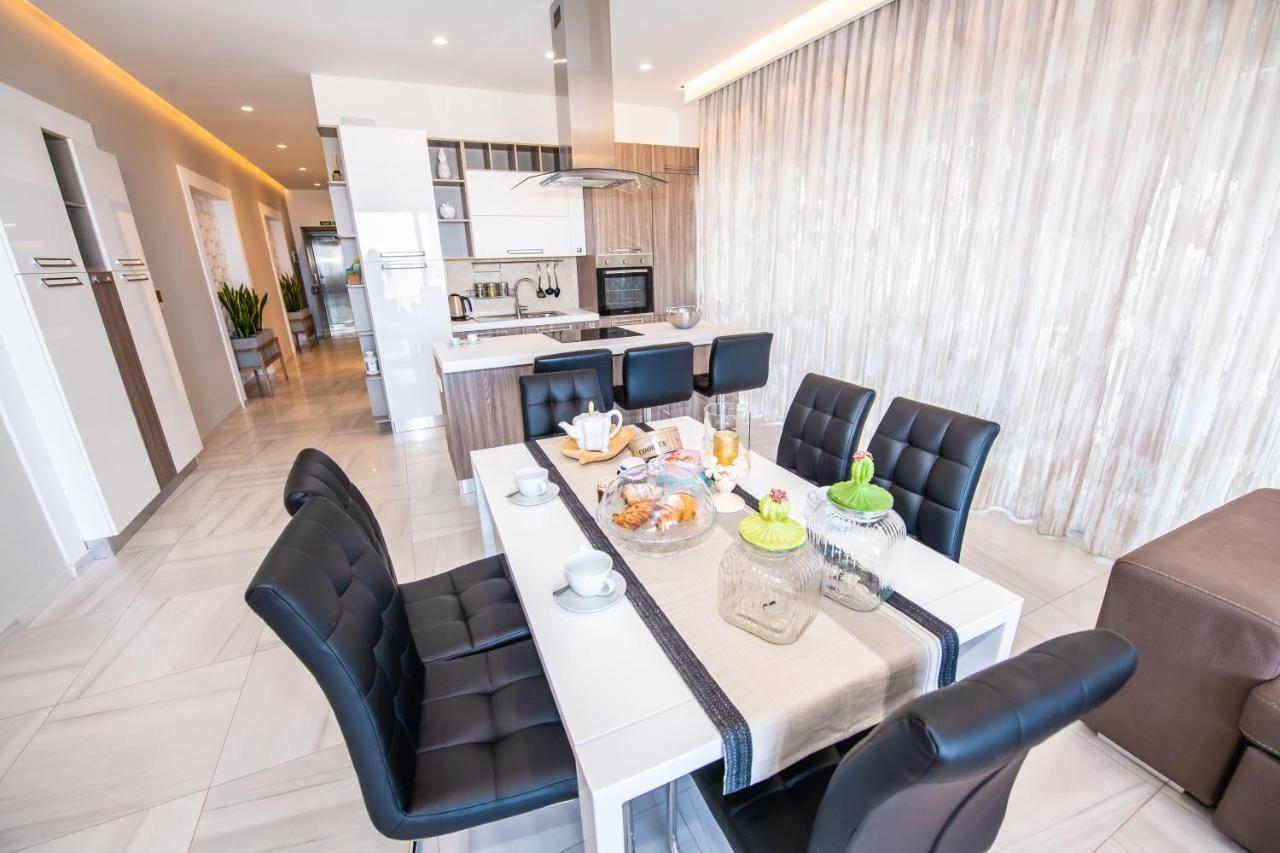Artist Terrace Apartments Mellieha Bagian luar foto