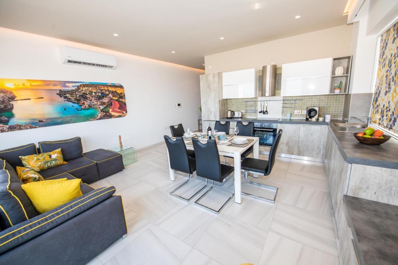 Artist Terrace Apartments Mellieha Bagian luar foto