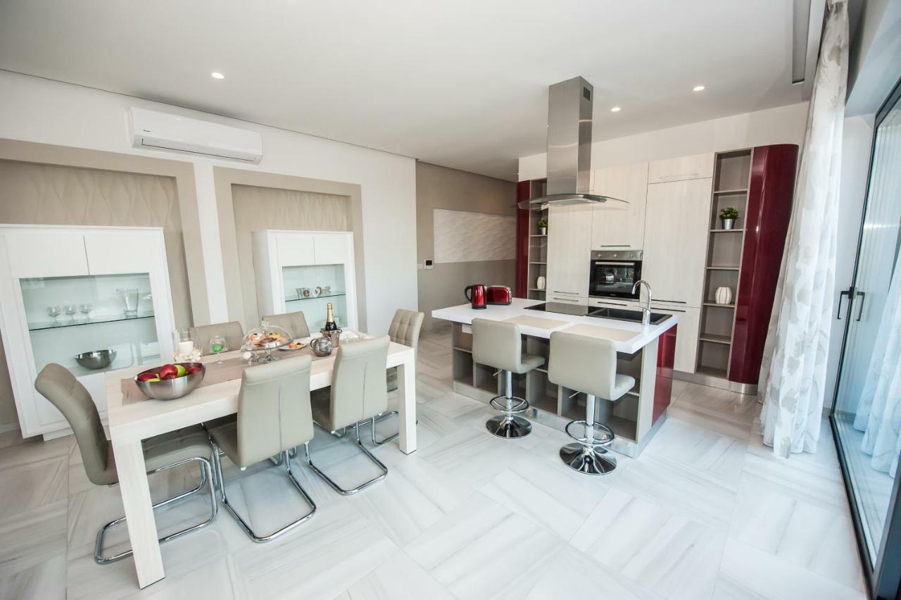 Artist Terrace Apartments Mellieha Bagian luar foto