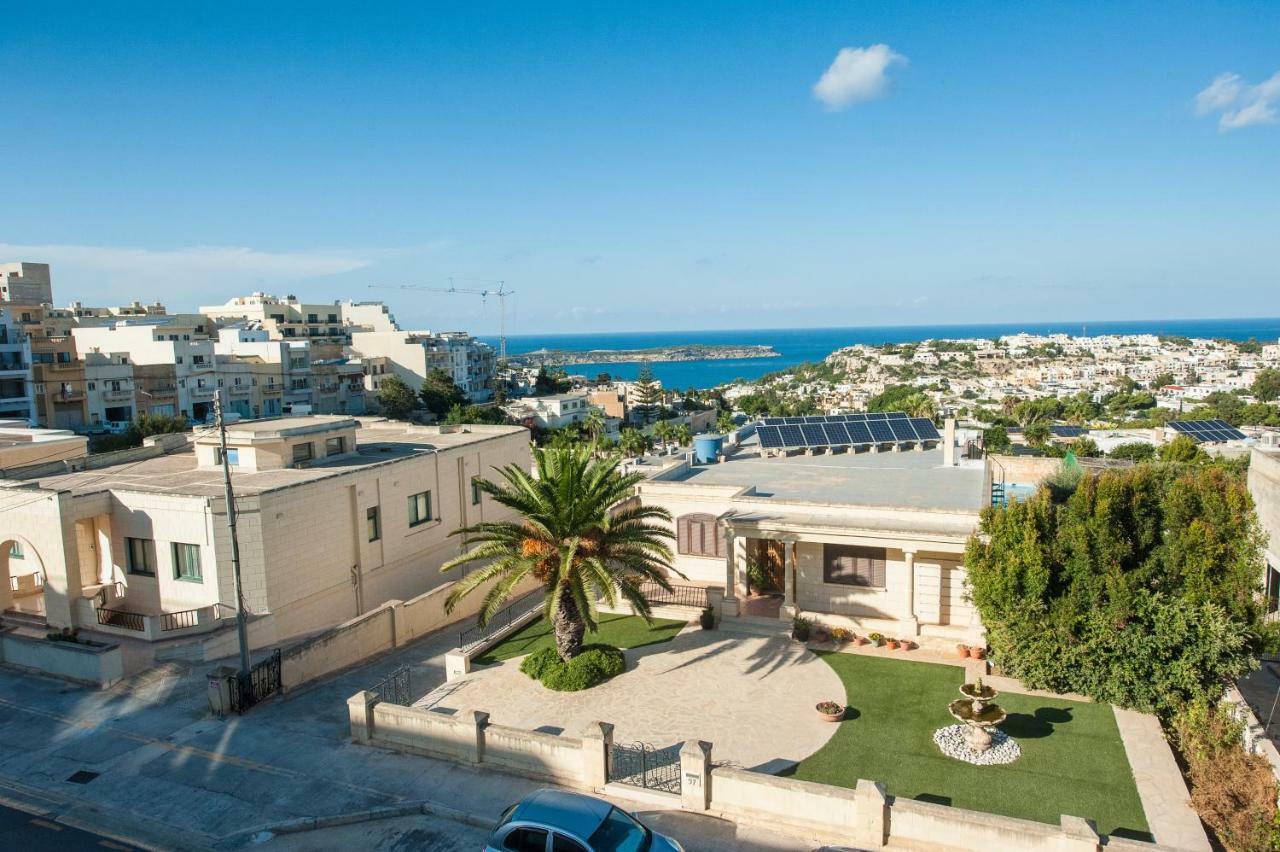 Artist Terrace Apartments Mellieha Bagian luar foto
